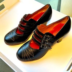 Remix brand “Amelia” 1930’s style never worn perfect condition no box